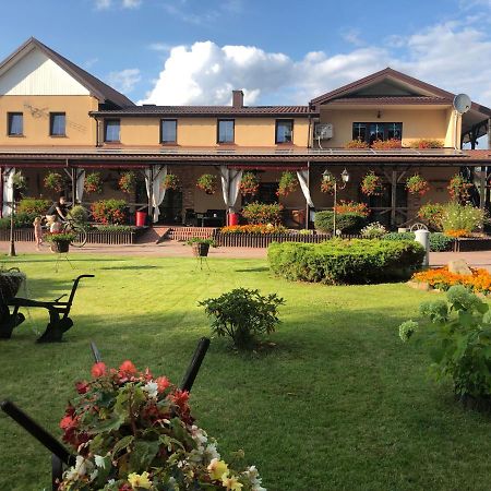 Stajnia Pod Debem Bed and Breakfast Σταραχοβίτσε Εξωτερικό φωτογραφία