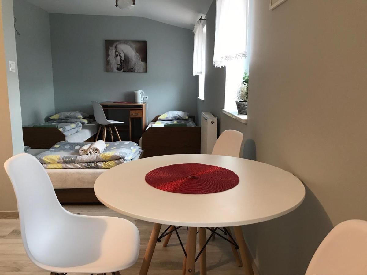 Stajnia Pod Debem Bed and Breakfast Σταραχοβίτσε Εξωτερικό φωτογραφία