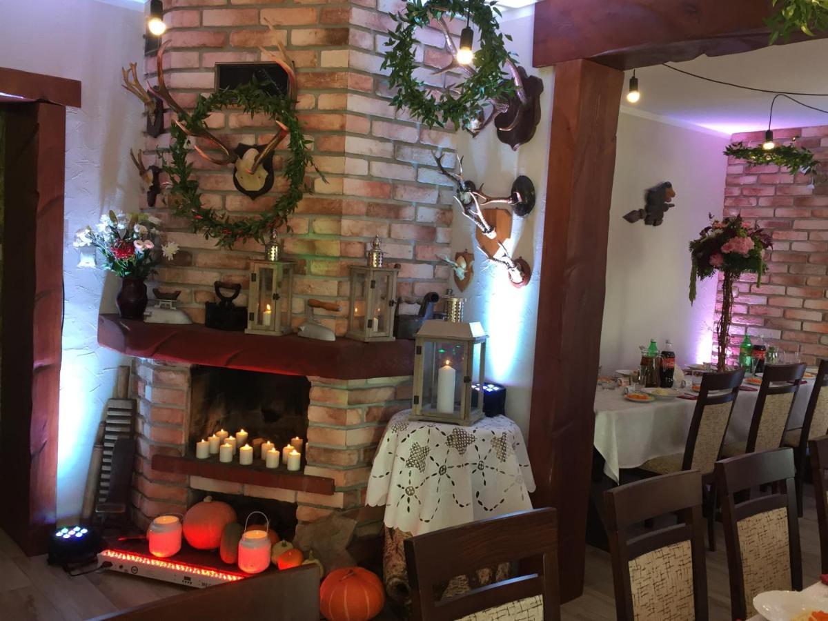 Stajnia Pod Debem Bed and Breakfast Σταραχοβίτσε Εξωτερικό φωτογραφία
