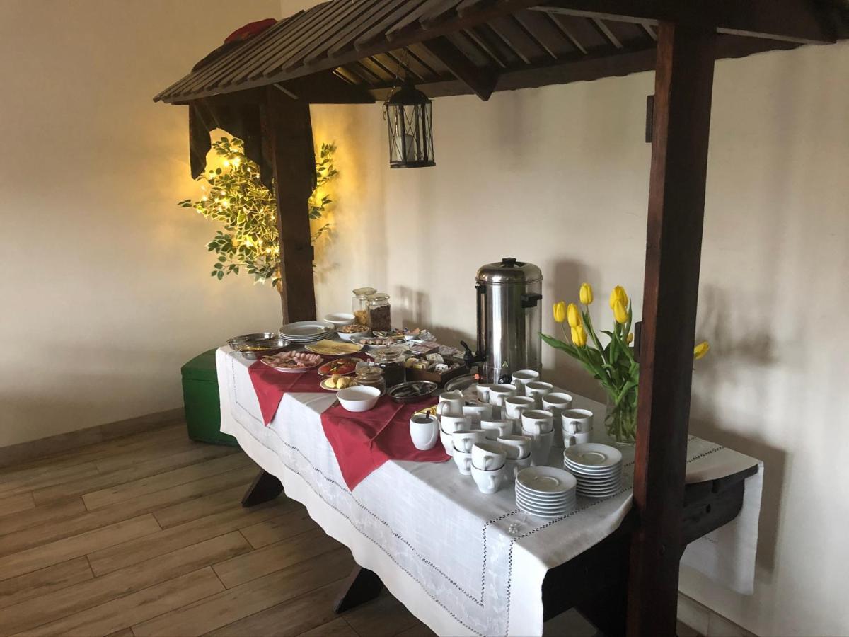 Stajnia Pod Debem Bed and Breakfast Σταραχοβίτσε Εξωτερικό φωτογραφία