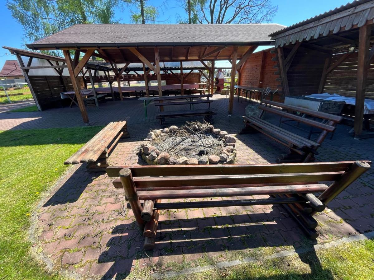 Stajnia Pod Debem Bed and Breakfast Σταραχοβίτσε Εξωτερικό φωτογραφία