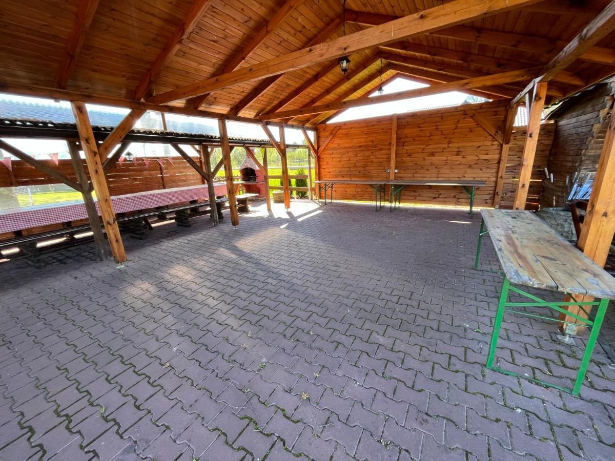 Stajnia Pod Debem Bed and Breakfast Σταραχοβίτσε Εξωτερικό φωτογραφία