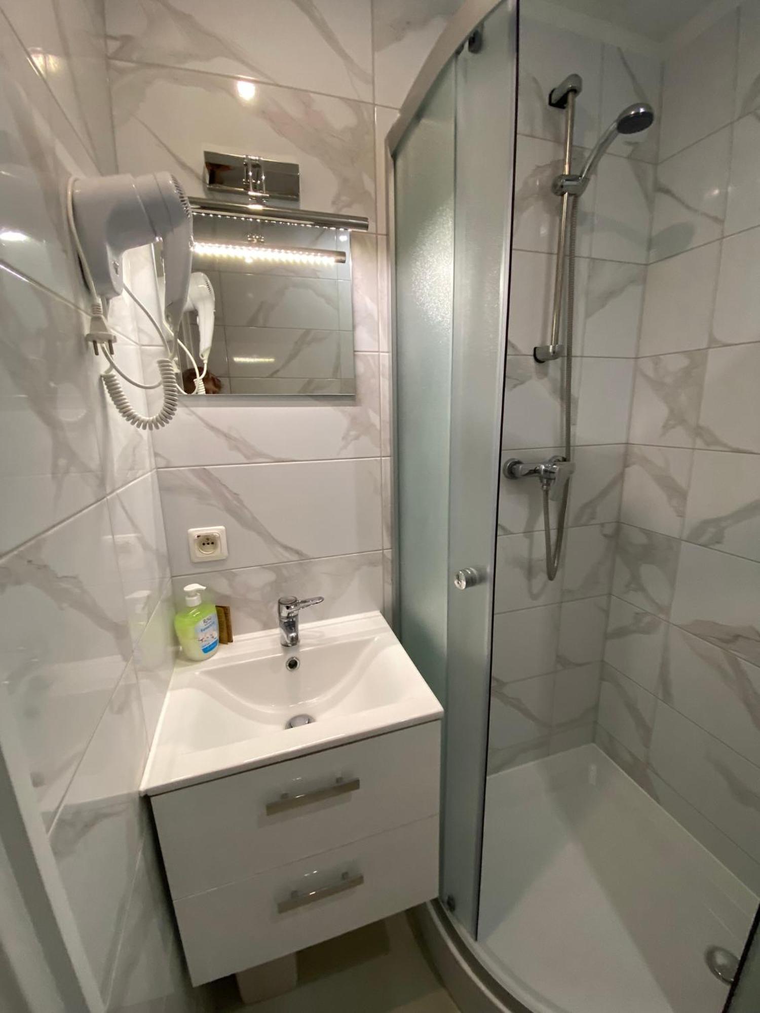Stajnia Pod Debem Bed and Breakfast Σταραχοβίτσε Εξωτερικό φωτογραφία